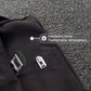 Μια μοντέρνα μικρή τσάντα crossbody με μοντέρνο άρωμα στον ώμο - ένα υπέροχο δώρο