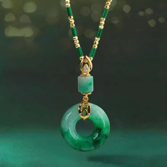 ✨Πράσινο κρεμαστό από νεφρίτη